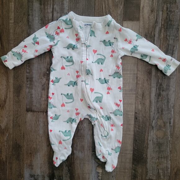 Baby Clothing Lot (5 outfits) 3-6 mo Winter Season Old Navy, PJ Place, Chick Pea - Picture 6 of 11